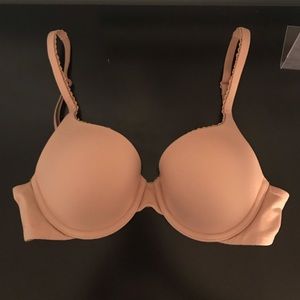 Like new! Nude Victoria Secret bra